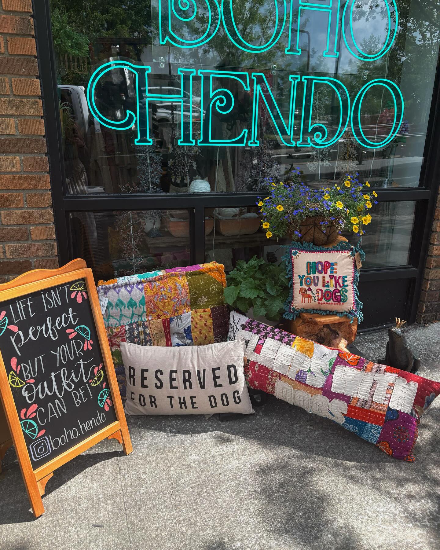Boho Hendo store front