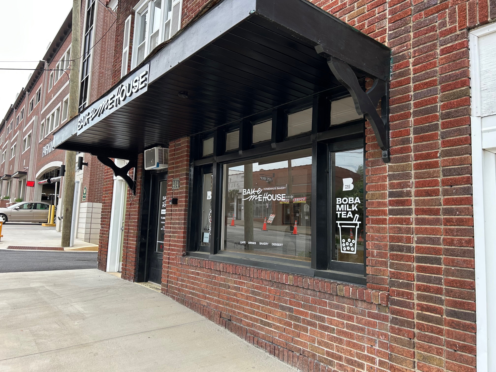 Store front for Bake Me House