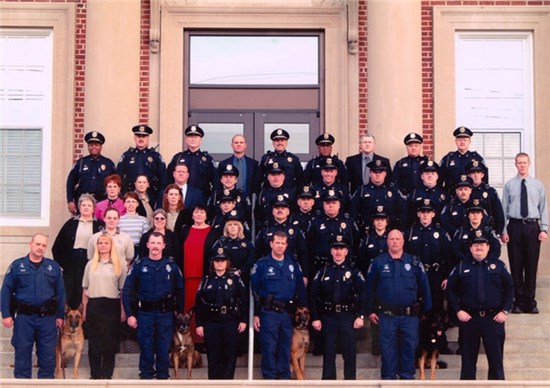 Hendersonville Police Department Group Photo from 2004